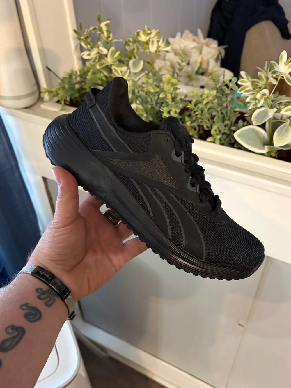 Women’s Reebok Lite Plus 3 ‘Triple Black size 8.5